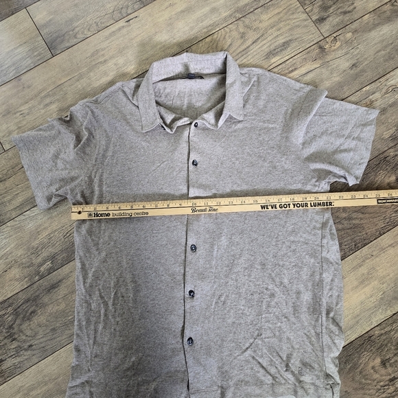 Banana Republic Men's Beige Large Short Sleeve Button Up Shirt - Picture 12 of 13